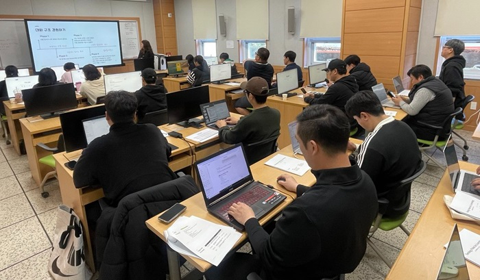2_익산시, 미래 농업 이끌 _행복한 농부_ 키운다(청년AI활용반 교육).jpg