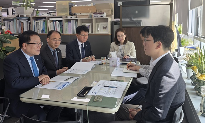 1_익산시, _전략적 발품_으로 익산의 내일 만든다(농림축산식품부 방문).jpg