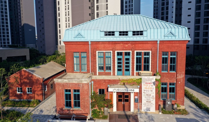 1_익산, 장롱 속 _추억_ 깨우니 800점 _역사_ 됐다(익산시민역사기록관).jpg
