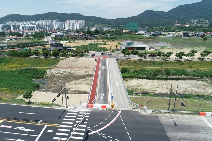 1. 0610 정읍시, 송령교 확장 공사 완료…11일 전면 개통 (4).JPG
