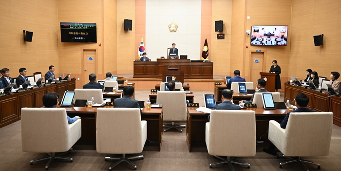 완주군의회  제300회 임시회 폐회… 제9대 의회 4년 여정 마무리 (2).JPG