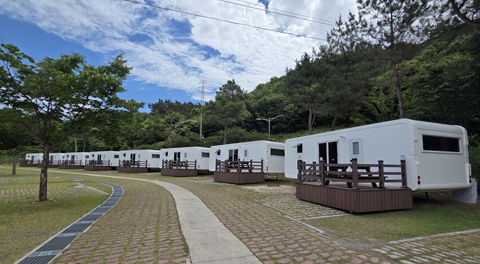 무궁화오토캠핑장카라반전면교체.jpg