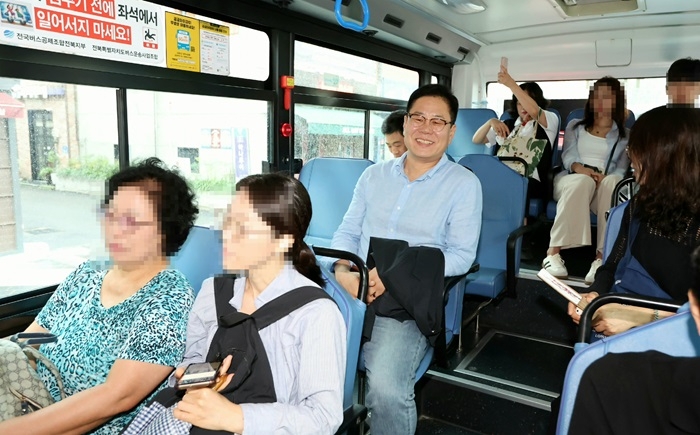 전주시 복장 간소화 정책 ‘캐주얼 데이’ 본격 운영 (5) (1).JPG