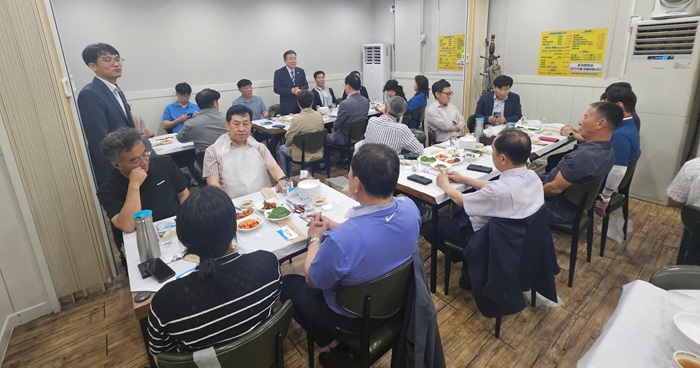 의장단 기자간담회 (2).JPG