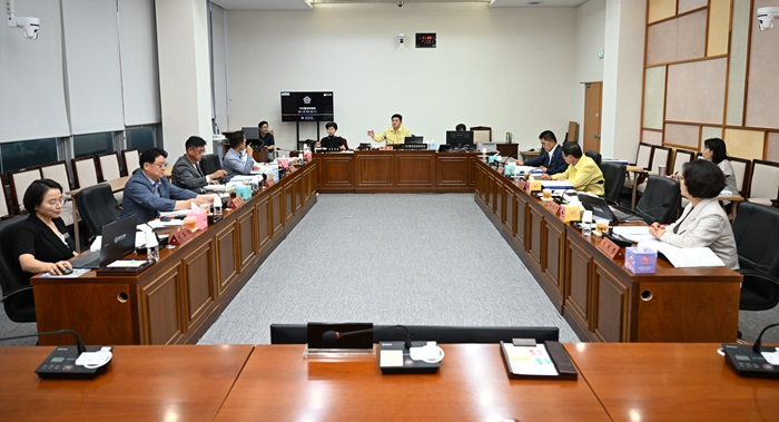완주군의회  주요업무보고 청취 돌입 (1).JPG
