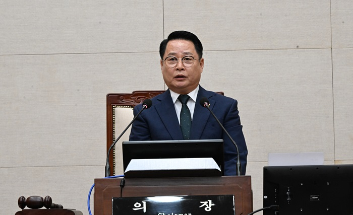임시회 폐회...성중기 의장  ‘안전한 완주’ 위한 4대 의정방향 제시.JPG