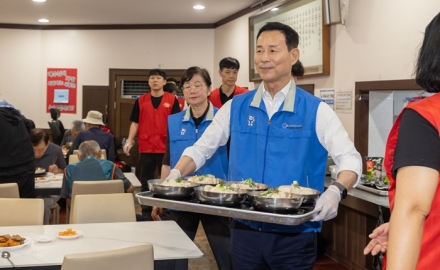 최정호 익산시장, 다이로움 밥차 배식봉사