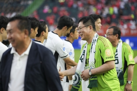 조지훈 전주시장, 전주성 찾아 전북현대 승리 응원