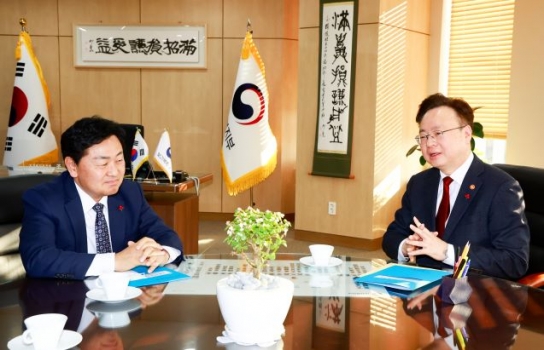 김관영 도지사, 국립의학전문대학원 설립 촉구