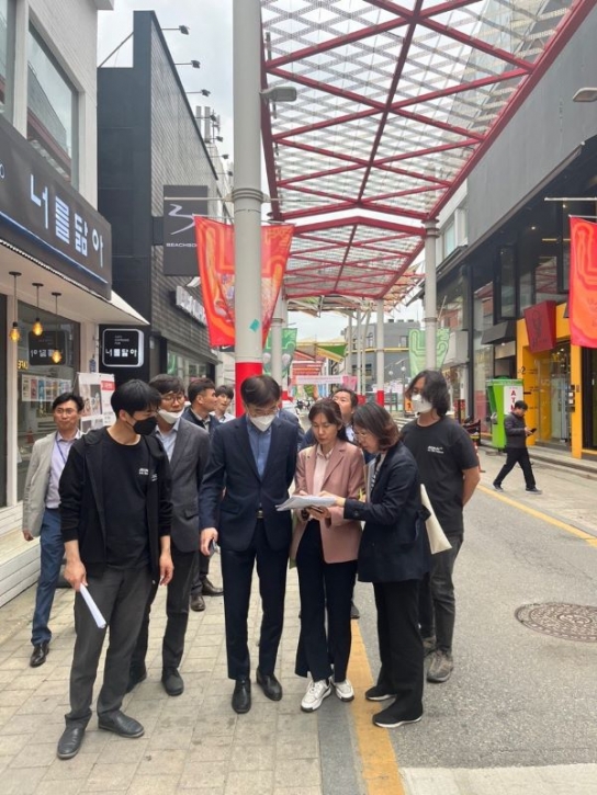 전주국제영화제 손님맞이 준비에 만전