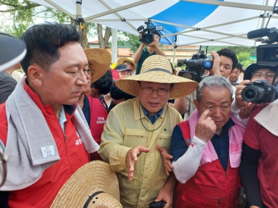 국민의힘 지도부, 익산 수해 피해 현장 찾아