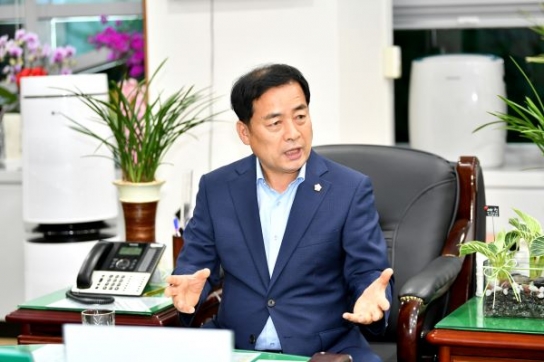 완주군의회 서남용 의장, '양파 TRQ 증량 철회' 촉구 나서