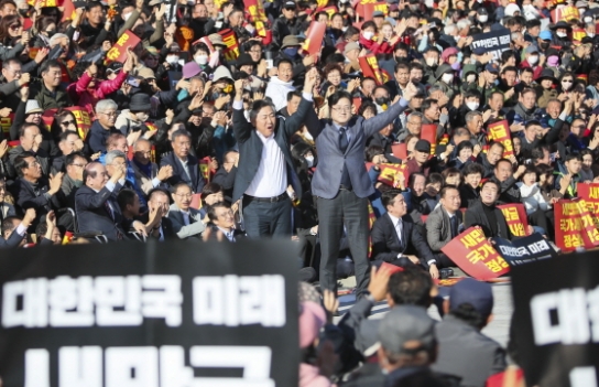 전국 전북도민 5,000여 명 국회의사당 앞에 모여 '함성'